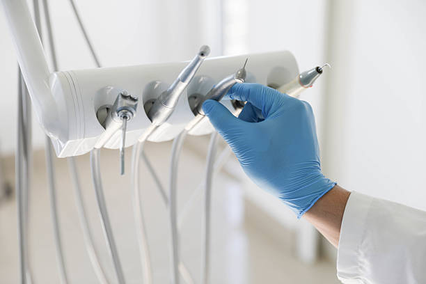 Professional Tooth Extraction technician working in Aloha, OR